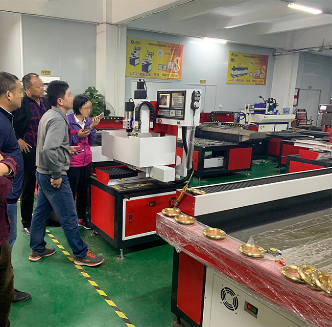 客户到场试样打样