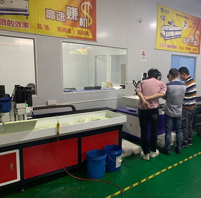 客户到场试（shì）样打样 (2)